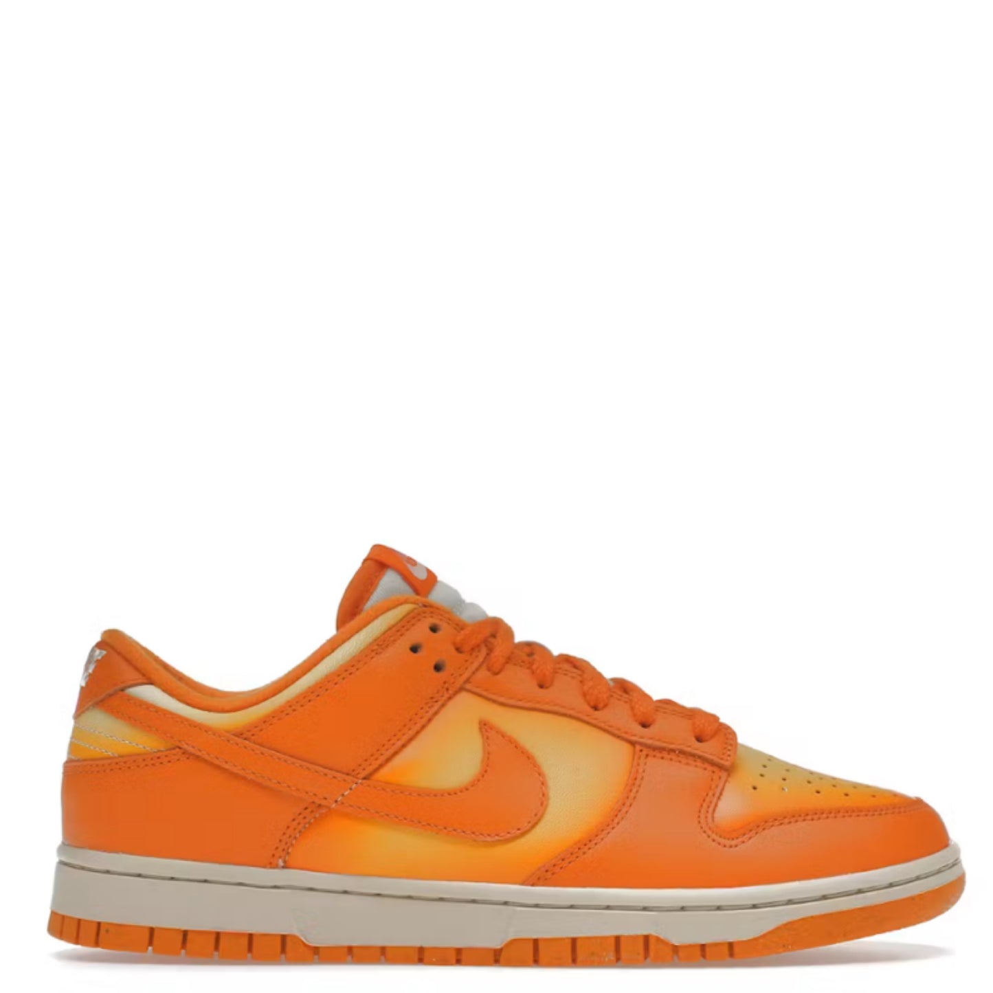 Nike Dunk Low Magma W