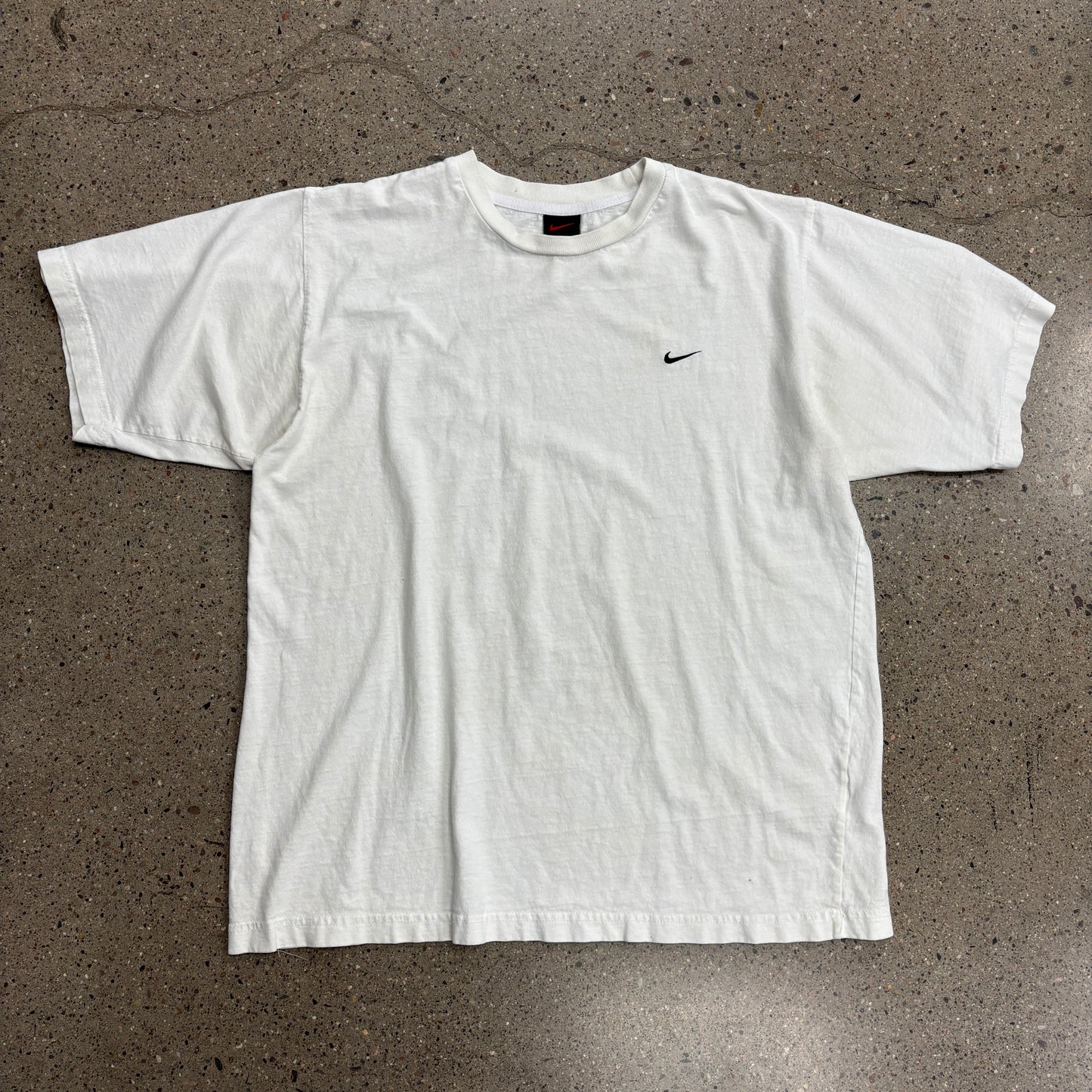 Vintage Nike Essentials Shirt (M)