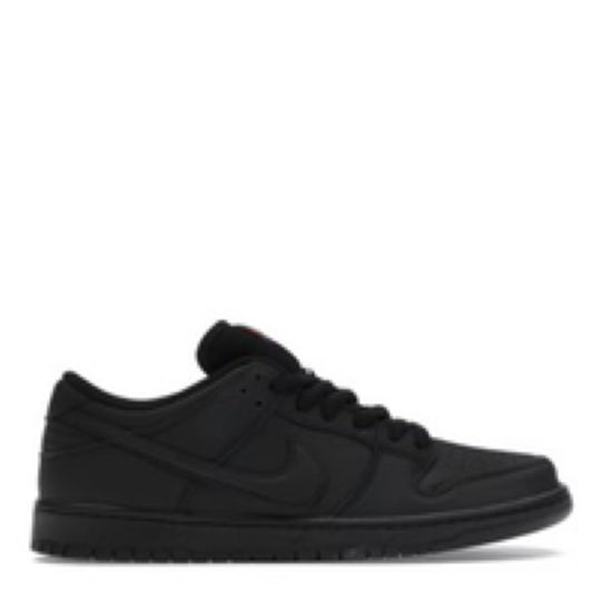 Nike SB Dunk Low Triple Black